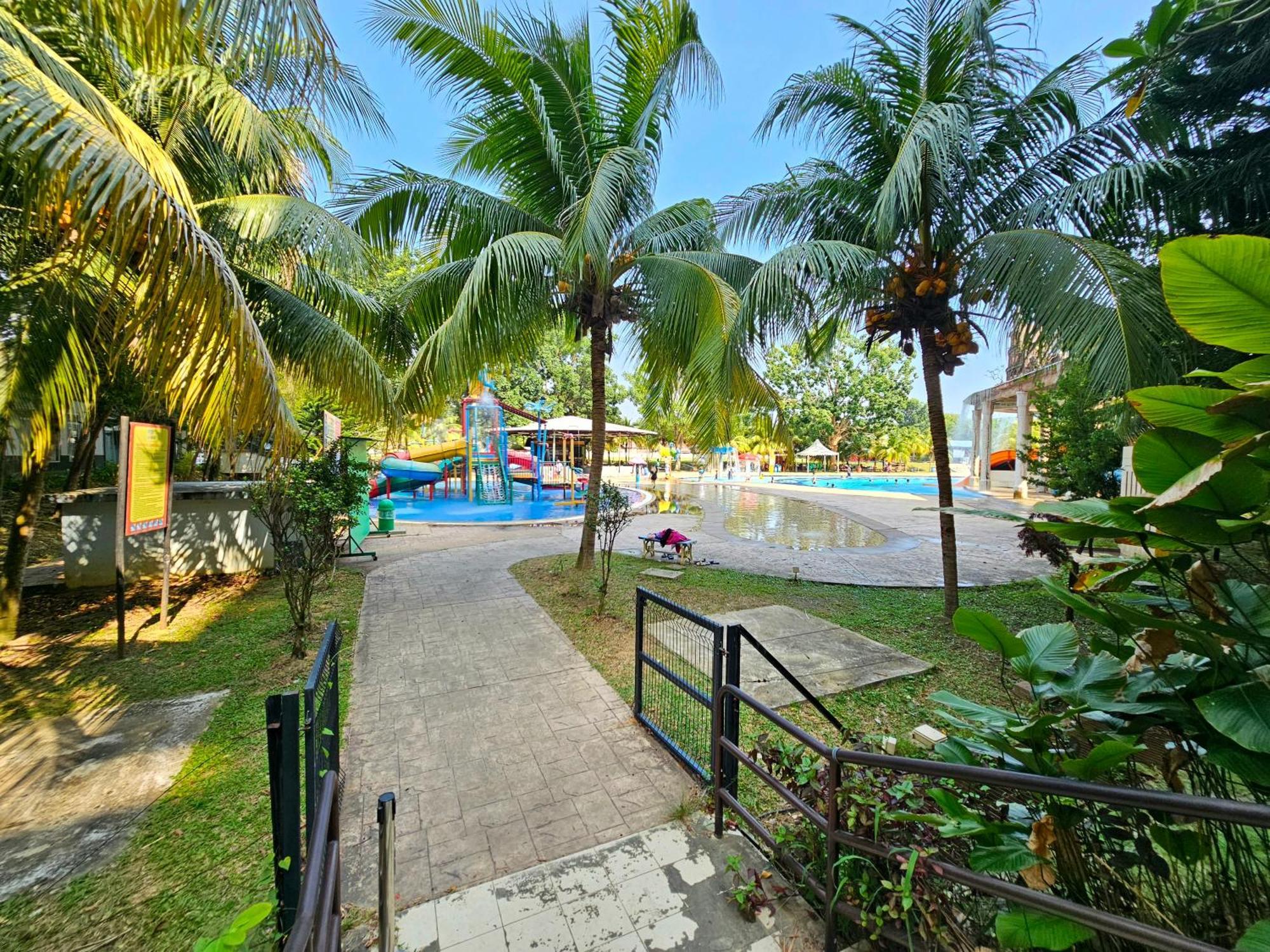 By Lg Water Themepark Suites Melaka By Ggm Екстер'єр фото