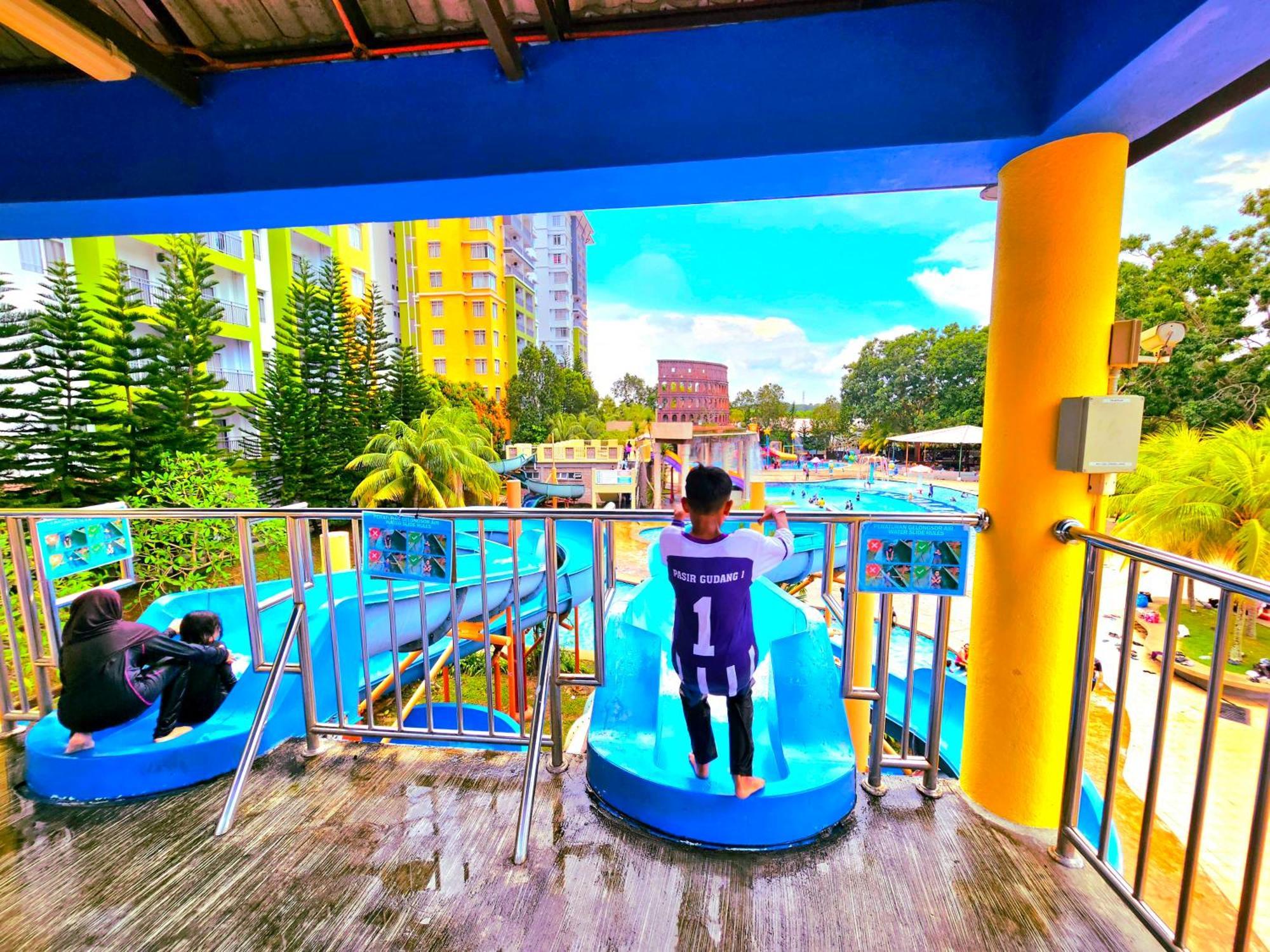 By Lg Water Themepark Suites Melaka By Ggm Екстер'єр фото